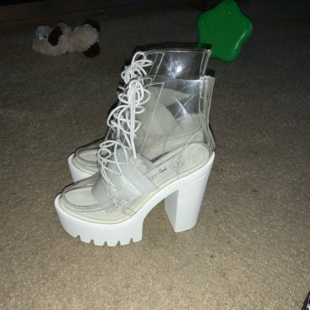 Sasha Fierce - platform heel